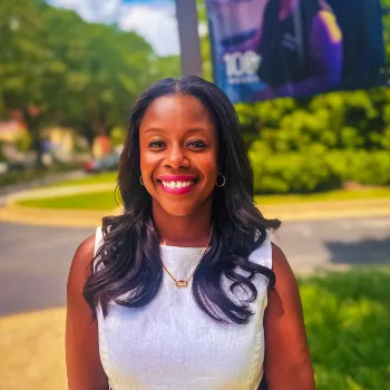 Nicole Bell picture
