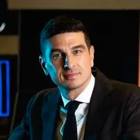 Kasra Ghaharian picture