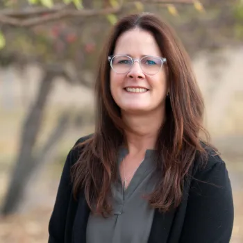 Denise Manderson, MC