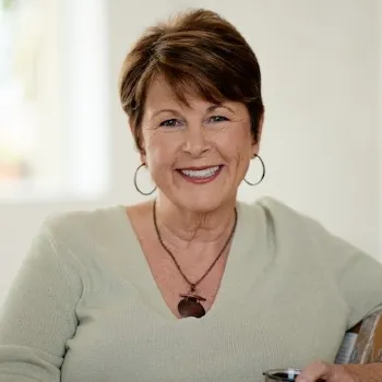 Roxanne Grobbel, JD, LCSW, RPT-S