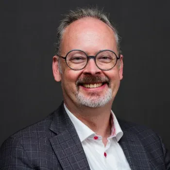 Dr. Darren Anderson
